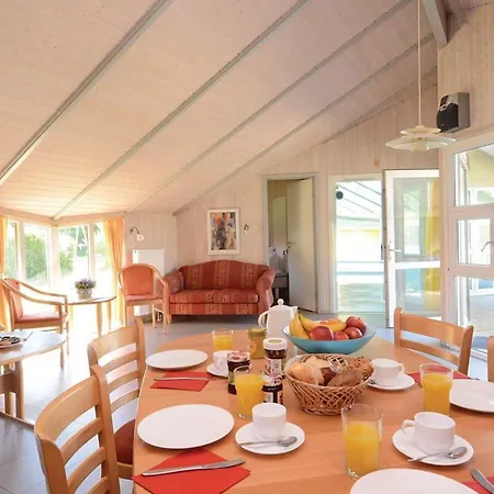 Kranich Poolferienhaus Сasa de vacaciones