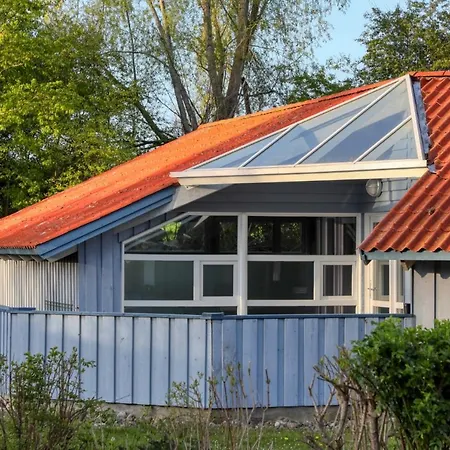 Kranich Poolferienhaus *