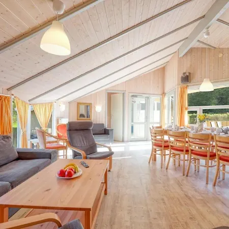 Kranich Poolferienhaus * Hohendorf (Nordvorpommern)