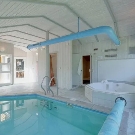Kranich Poolferienhaus