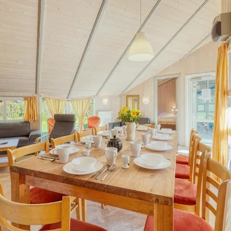 Kranich Poolferienhaus *